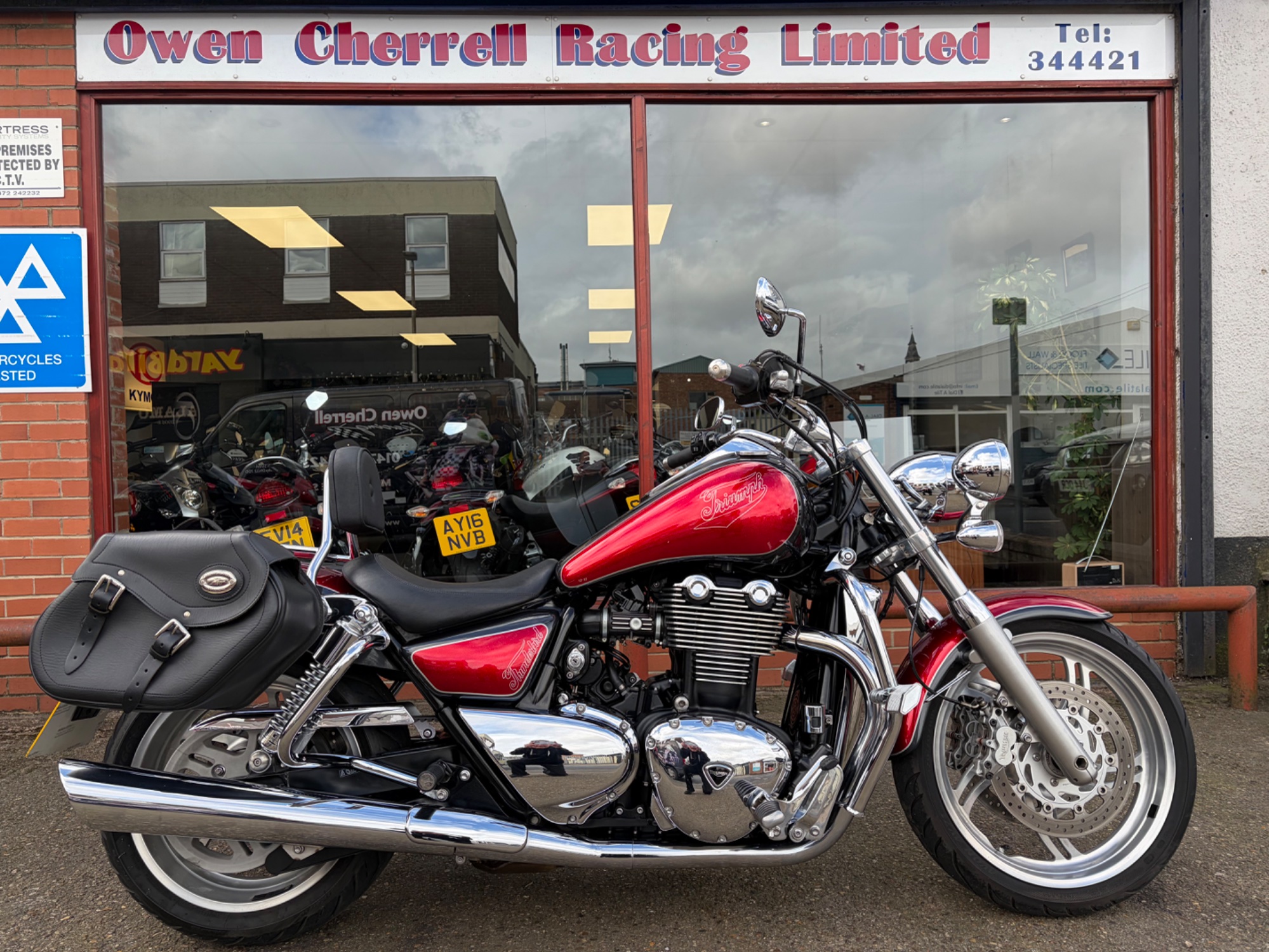 TRIUMPH THUNDERBIRD 1600